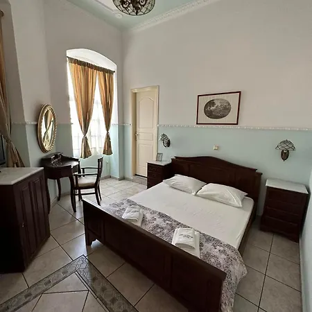Monte Kristo Hotel 3*