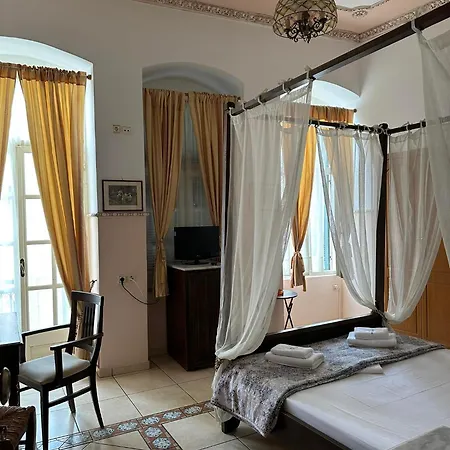 Monte Kristo Hotel