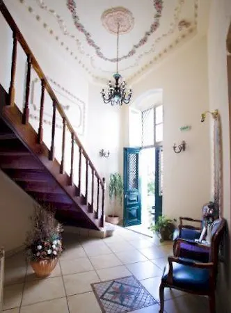 Monte Kristo Hotel