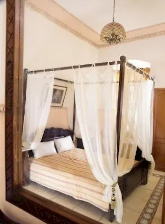 Monte Kristo بيت ضيافة إرموبولّي
