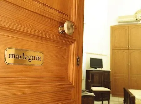 Monte Kristo Hotel